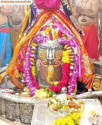 उज्जैन: भस्म आरती में बाबा महाकाल के गणेश रूप दर्शन से मंदिर में भक्ति की ध्वनि गूंज उठी