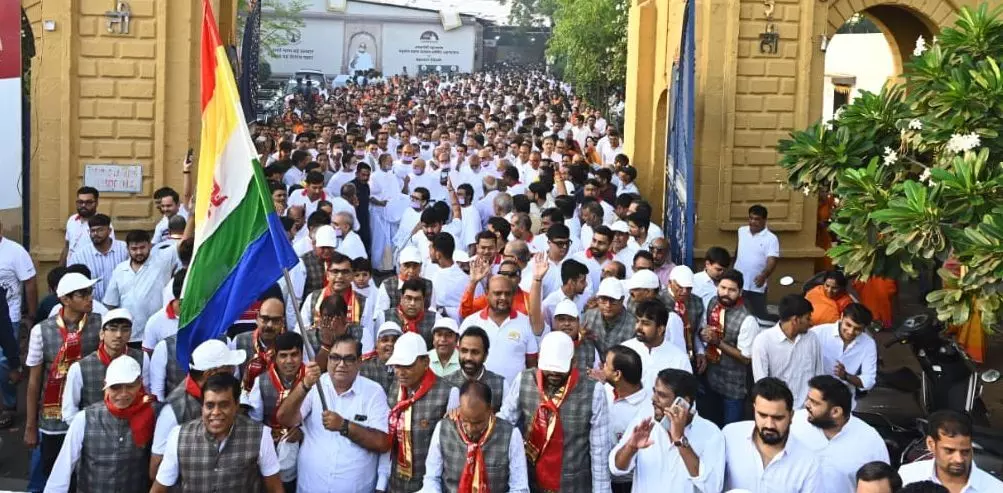 प्रेक्षा विश्व भारती कोबा अहमदाबाद से आचार्य महाश्रमण का हुआ मंगल विहार