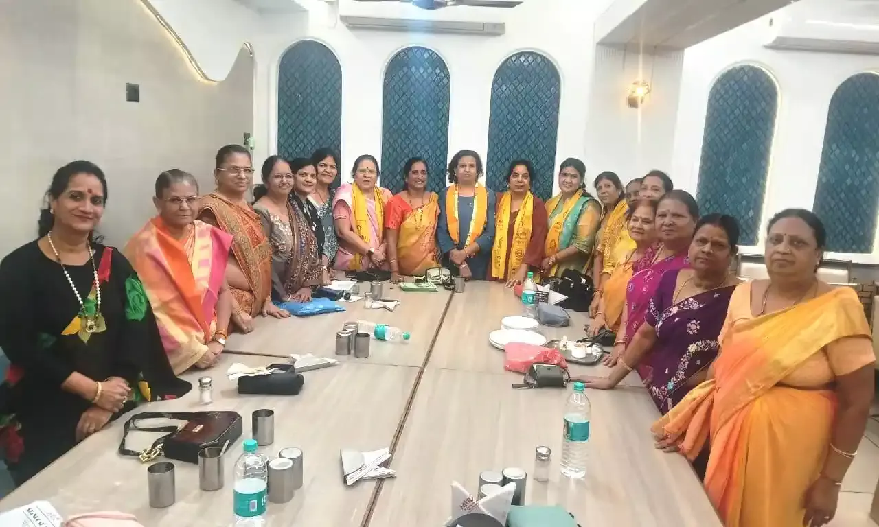 मासिक बैठक में सेवा कार्यों की समीक्षा व पदाधिकारियों का किया सम्मान