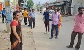 स्कूल में घुसकर बदमाशों ने प्रिंसिपल के गले से झपट्टा मारकर लूटी सोने की चेन स्कूल में घुसकर बदमाशों ने प्रिंसिपल के गले से झपट्टा मारकर लूटी सोने की चेन