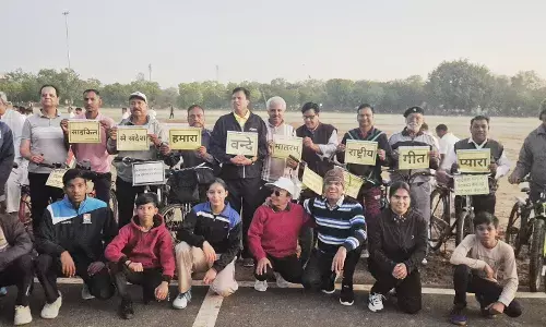 वंदे मातरम के 150 वर्ष पर निकाली साइकिल रैली