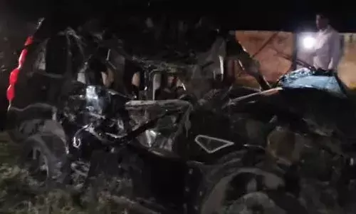 सड़क हादसेे में दो युवकों की हुई मौत, 6 युवक गंभीर रूप से घायल
