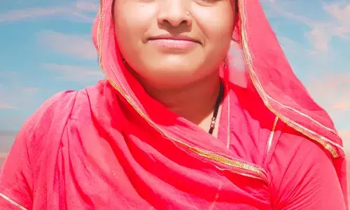 मण्डावर सरपंच  कुमारी नेशनल वुमन असेंबली में करेंगी प्रतिनिधित्व