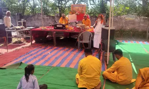 रायपुर में गायत्री चेतना केंद्र का भूमि पूजन किया भामाशाह ने चेतना केंद्र के लिए 40 लाख की जमीन दान दी रायपुर में गायत्री चेतना केंद्र का भूमि पूजन किया भामाशाह ने चेतना केंद्र के लिए 40 लाख की जमीन दान दी