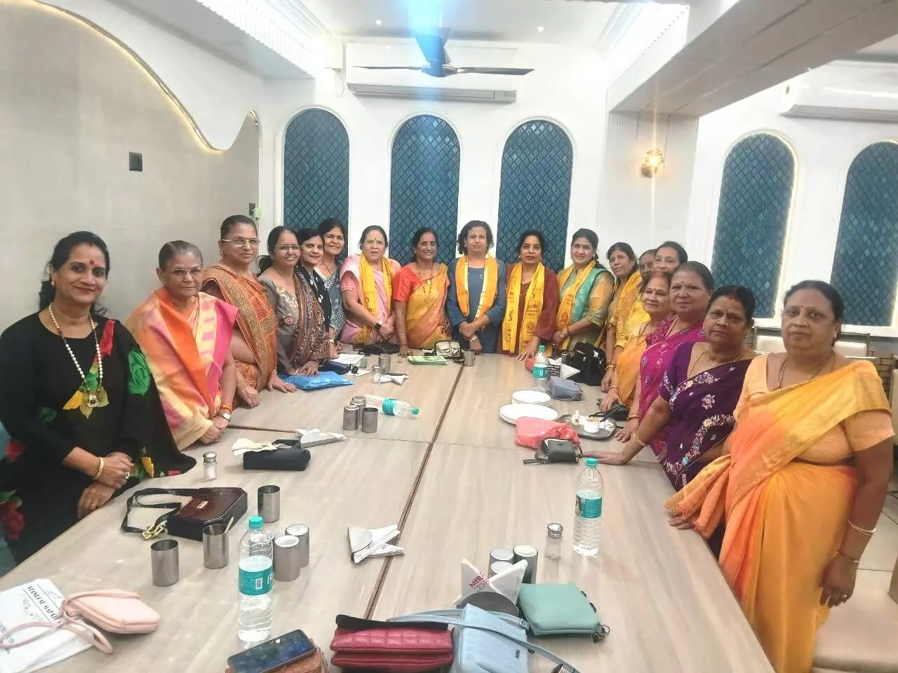 मासिक बैठक में सेवा कार्यों की समीक्षा व पदाधिकारियों का किया सम्मान मासिक बैठक में सेवा कार्यों की समीक्षा व पदाधिकारियों का किया सम्मान