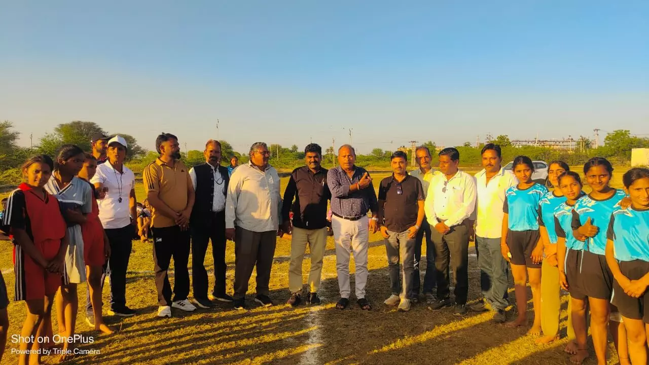 जिला स्तरीय खेलकूद प्रतियोगिताओं का दूसरा दिन सम्पन्न जिला स्तरीय खेलकूद प्रतियोगिताओं का दूसरा दिन सम्पन्न