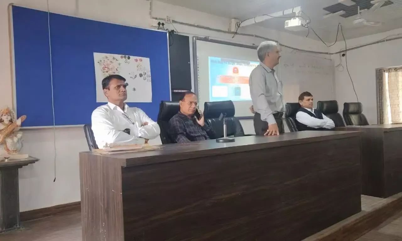 शिक्षकों को आत्मिक प्रगति के साथ कैरियर उन्मुख होना चाहिए —  शर्मा