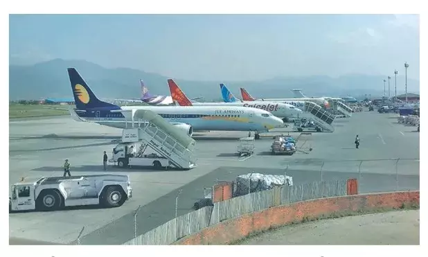 थम गए विमानों के पहिए... दिल्ली के बाद अब काठमांडू एयरपोर्ट पर भी आई तकनीकी दिक्कत थम गए विमानों के पहिए... दिल्ली के बाद अब काठमांडू एयरपोर्ट पर भी आई तकनीकी दिक्कत