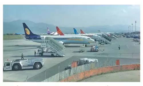 थम गए विमानों के पहिए... दिल्ली के बाद अब काठमांडू एयरपोर्ट पर भी आई तकनीकी दिक्कत