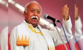 आरएसएस प्रमुख का विवादित बयान: ‘भारत में कोई अहिंदू नहीं, सभी एक ही पूर्वज के वंशज’