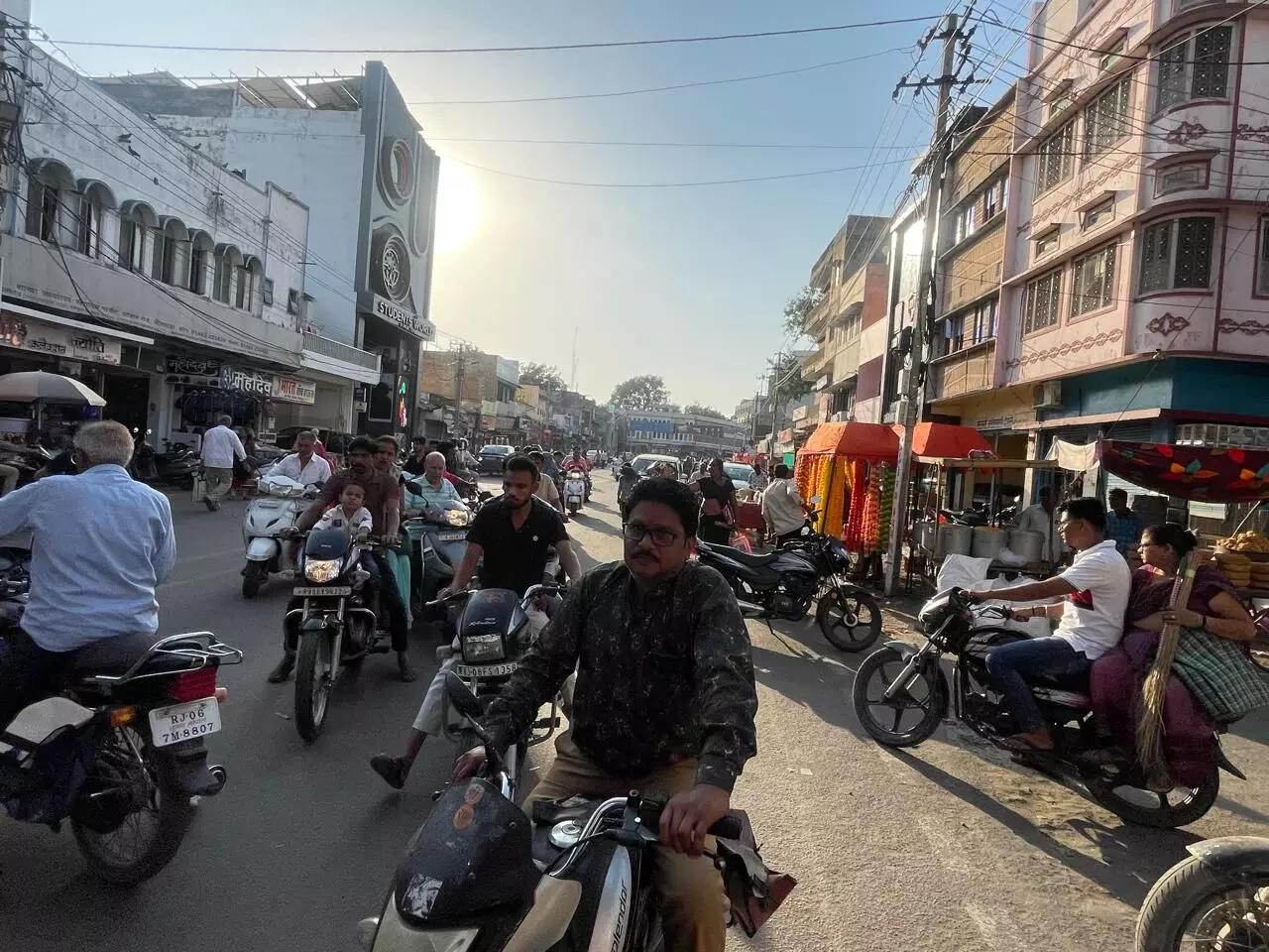 नगर निगम पर अतिक्रमण हटाने के प्रति उदासीनता का आरोप नगर निगम पर अतिक्रमण हटाने के प्रति उदासीनता का आरोप