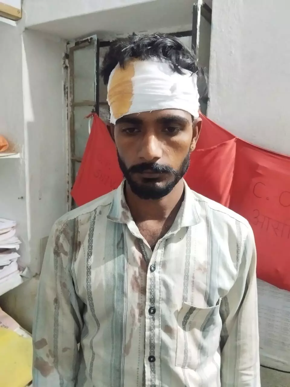 दादा की हत्या का आरोपित पौता अदालत में पेश, दो दिन के रिमांड पर भेजा दादा की हत्या का आरोपित पौता अदालत में पेश, दो दिन के रिमांड पर भेजा