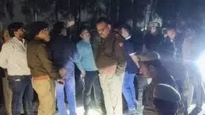 एटा में पूर्व बीजेपी सभासद की गोली मारकर हत्या, रेलवे ट्रैक के पास मिला खून से लथपथ शव