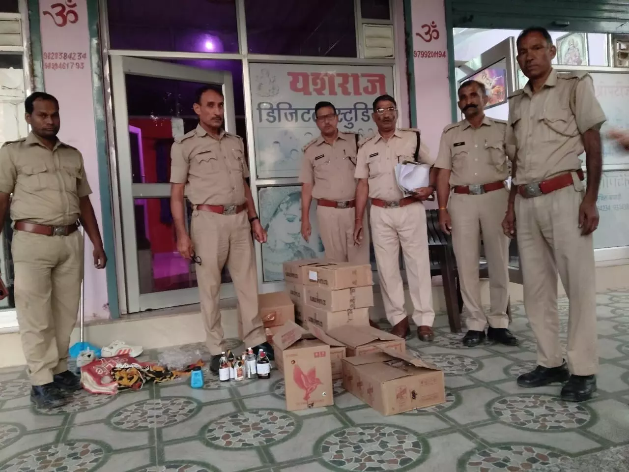 3 हजार लीटर वॉश, 2 कच्ची भट्टियां नष्ट की 3 हजार लीटर वॉश, 2 कच्ची भट्टियां नष्ट की