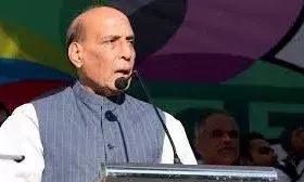 लालू का समोसा बेस्वाद हो गया है, बिहार की जनता को अब एनडीए का आलू के साथ पनीर वाला समोसा पसंद है: राजनाथ सिंह