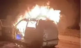 युवक ने कार में आग लगाकर की खुदकुशी, प्रेम प्रसंग में चल रहा था विवाद