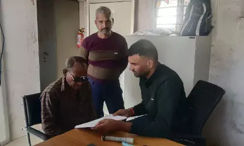 सड़क सुरक्षा सप्ताह के तहत चालकों का किया नेत्र परीक्षण