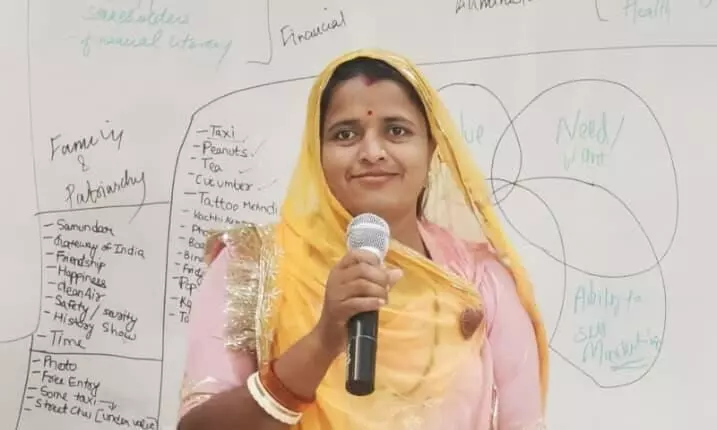 मण्डावर की सरपंच चौहान ने मुंबई में बढ़ाया राजस्थान का गौरव