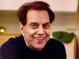 अभिनेता धर्मेंद्र की तबीयत बिगड़ी, 89 वर्ष की उम्र में अस्पताल में भर्ती