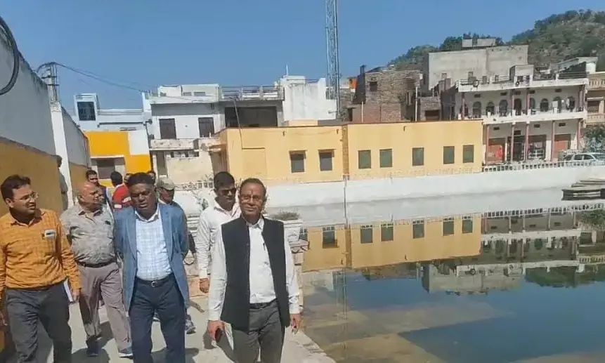 पंचायतीराज के संयुक्त निदेशक ने देलवाड़ा का किया दौरा, स्वच्छता को सराहा पंचायतीराज के संयुक्त निदेशक ने देलवाड़ा का किया दौरा, स्वच्छता को सराहा