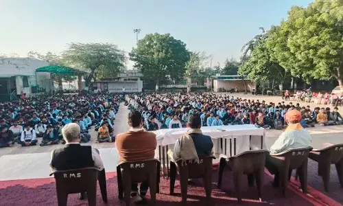 राजेन्द्र मार्ग स्कूल में दत्तोपंत ठेगडी जन्मदिवस पर बिनयांजली सभा का आयोजन