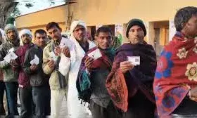 अंता उपचुनाव में 77.17 फीसदी मतदान, सांकली गांव में बहिष्कार और नरेश मीणा का धरना अंता उपचुनाव में 77.17 फीसदी मतदान, सांकली गांव में बहिष्कार और नरेश मीणा का धरना