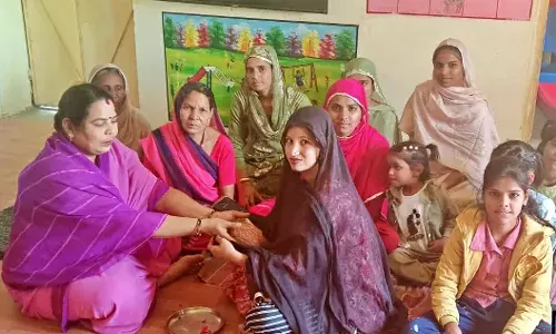 आंगनबाड़ी केन्द्रों पर मनाई भगवान बिरसा मुण्डा की 150वीं जयंती