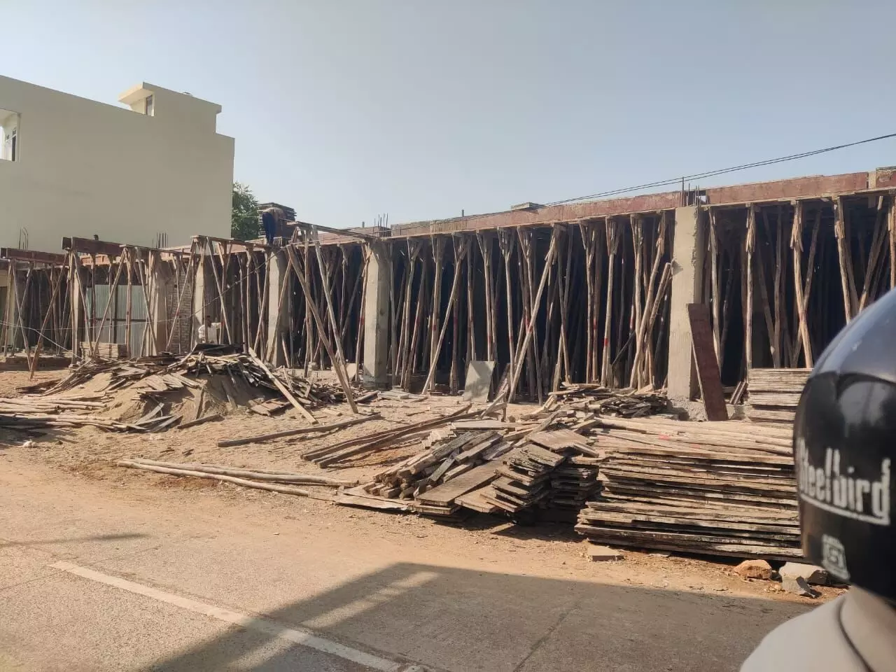 मांडलगढ़ में आवासीय भूमि पर हो रहा वाणिज्यिक निर्माण, शिकायत कलेक्टर तक पहुंची