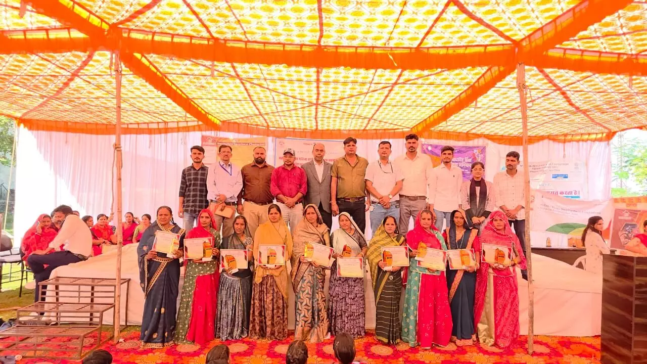 सुवाणा ब्लॉक के महक राजीविका महिला सर्वांगीण सहकारी समिति की हुई आमसभा सुवाणा ब्लॉक के महक राजीविका महिला सर्वांगीण सहकारी समिति की हुई आमसभा