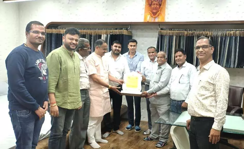 महेश नवमी पर सत्कार ग्रुप का अनोखा उपक्रम, रक्तदान शिविर में बनाया विश्व रिकॉर्ड महेश नवमी पर सत्कार ग्रुप का अनोखा उपक्रम, रक्तदान शिविर में बनाया विश्व रिकॉर्ड