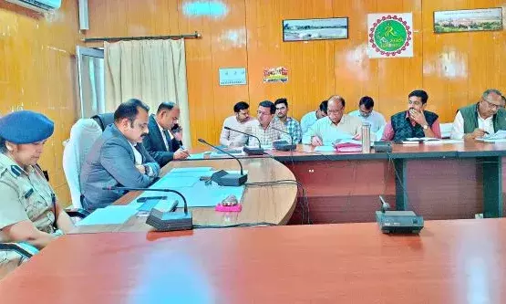 अवैध खनन और परिवहन पर सख्त कार्रवाई करें, टास्क फोर्स 24 घंटे सक्रिय रहे :कलक्टर