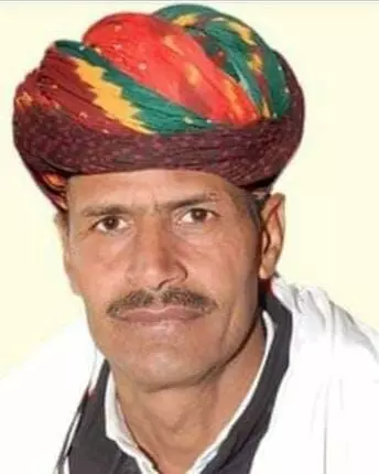 अवैध खनन को लेकर ग्राम पंचायत बागोर के सरपंच  जाट निलंबित