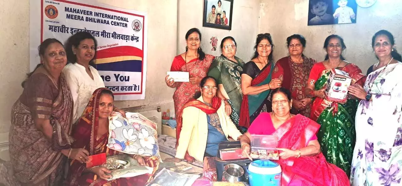 जरूरतमंद को विवाह सामग्री वितरित