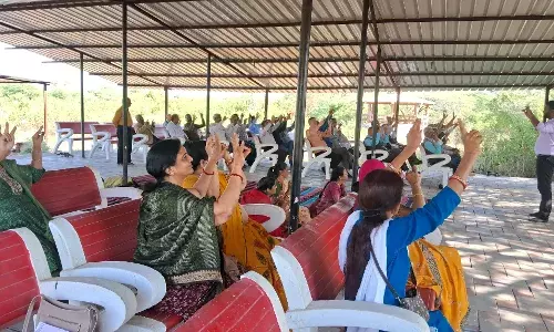 सेवानिवृत अधिकारियों का दीपावली स्नेह मिलन आयोजन