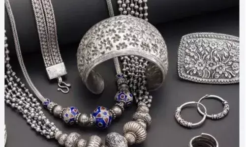 💰 RBI का बड़ा ऐलान: अब सोने के साथ चांदी पर भी मिलेगा लोन, जानिए कब से लागू होगा नया नियम