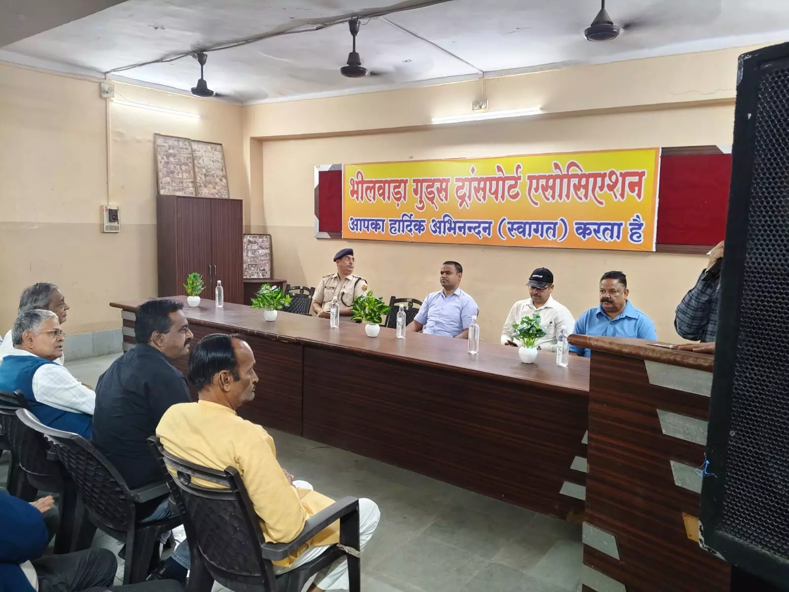 भीलवाड़ा में सड़क सुरक्षा के लिए  राष्ट्रीय राजमार्ग 48 पर लागू हुआ लेन ड्राइव सिस्टम, उल्लंघन पर होगी सख्त कार्रवाई