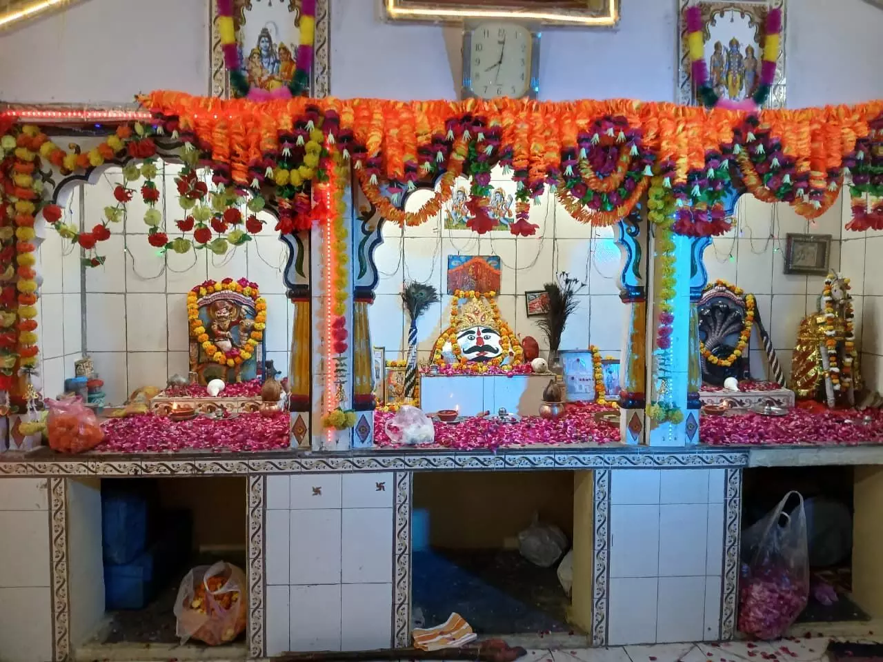 गंगापुर में रेबारी बावजी मंदिर में काल भैरव अष्टमी धूमधाम से मनाई गंगापुर में रेबारी बावजी मंदिर में काल भैरव अष्टमी धूमधाम से मनाई