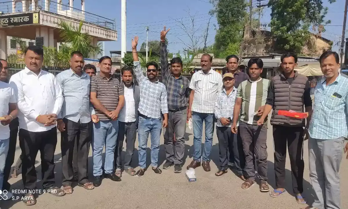 अंता उपचुनाव में शाहपुरा के दामाद की जीत पर शाहपुरा में जश्न, आतिशबाजी से गूंजा शहर