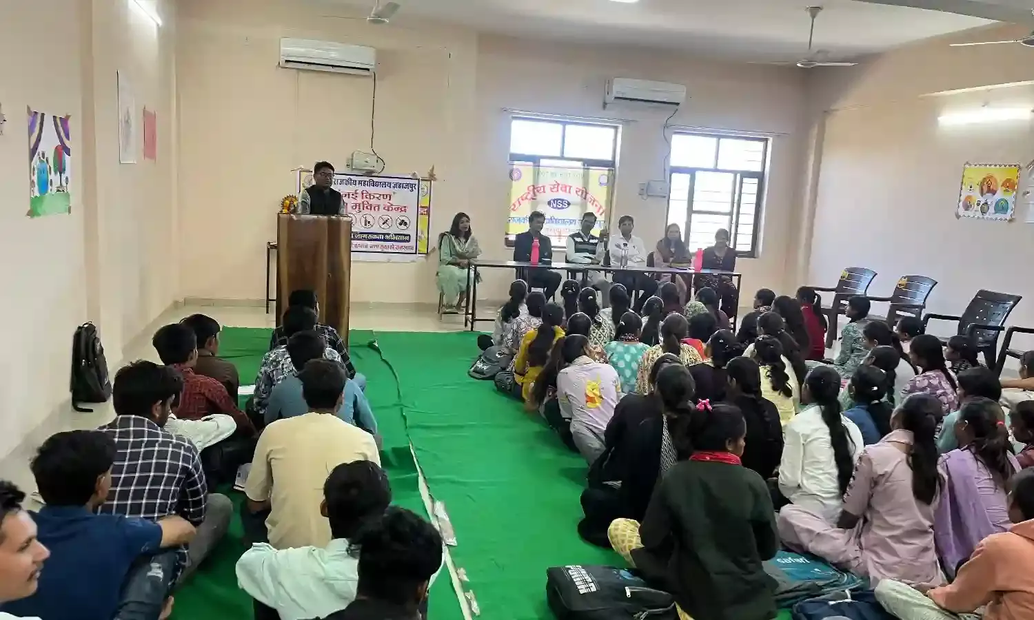 पंचायत समिति कार्यालय पर लटकता ताला, अधिकारियों द्वारा खुली अवहेलना