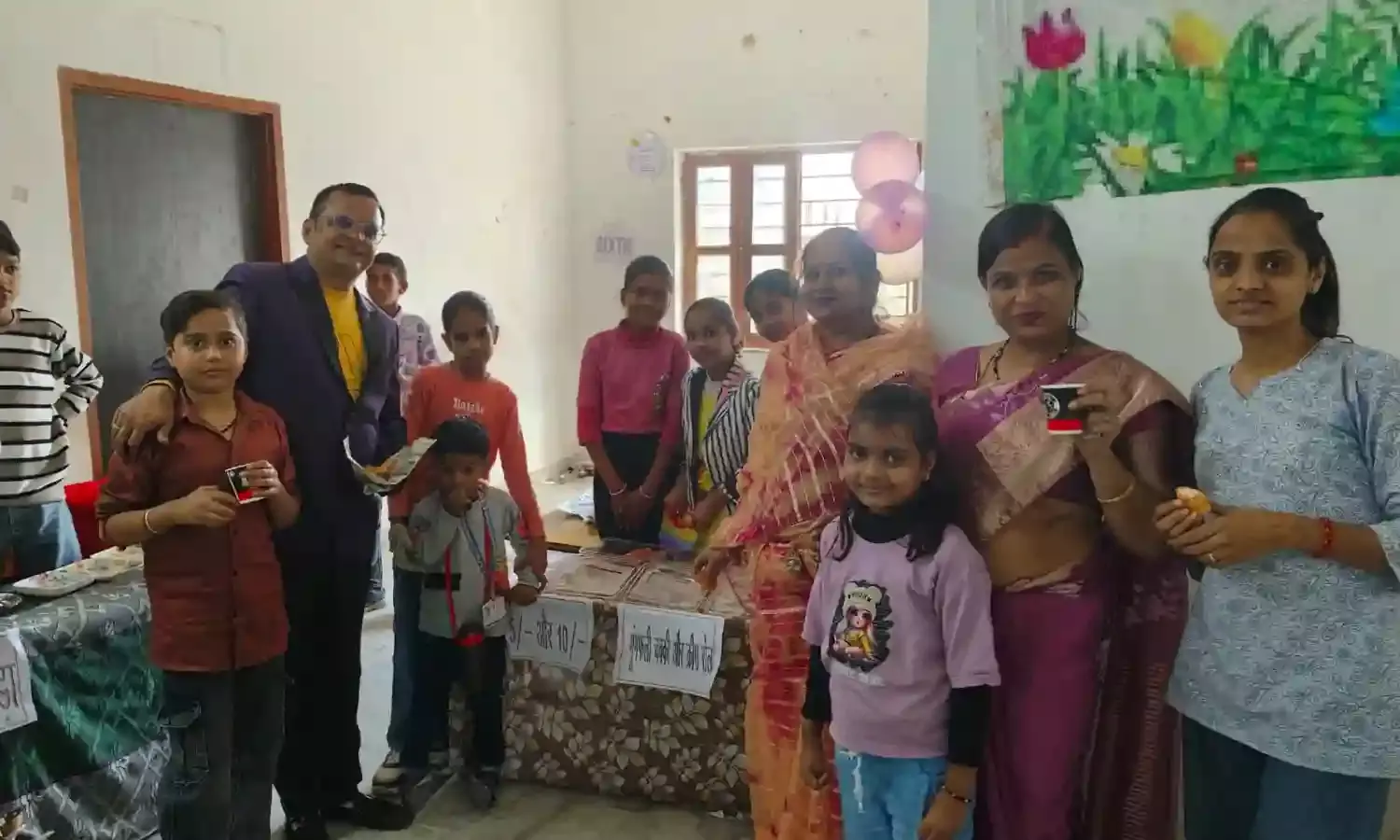 बच्चों ने बाल दिवस पर विभिन्न व्यंजनों की लगाई स्टॉल्स बच्चों ने बाल दिवस पर विभिन्न व्यंजनों की लगाई स्टॉल्स