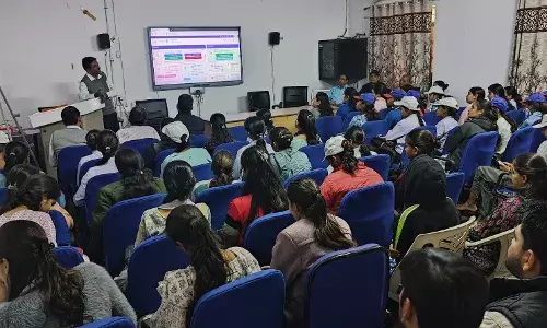 युवाओं के साथ प्रशासन का संवाद, विधायक धाकड़ ने देखी एसआईआर गतिविधिया