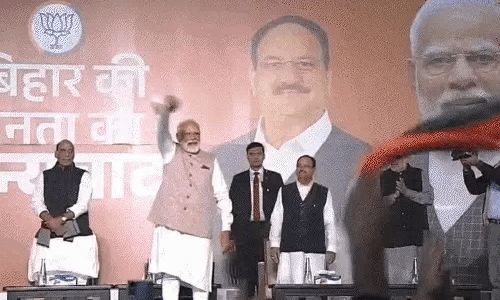 दिल्ली मुख्यालय में भाजपा का विजय उत्सव प्रधानमंत्री बोले बिहार ने गर्दा उड़ा दिया अब कट्टा सरकार नहीं लौटेगी