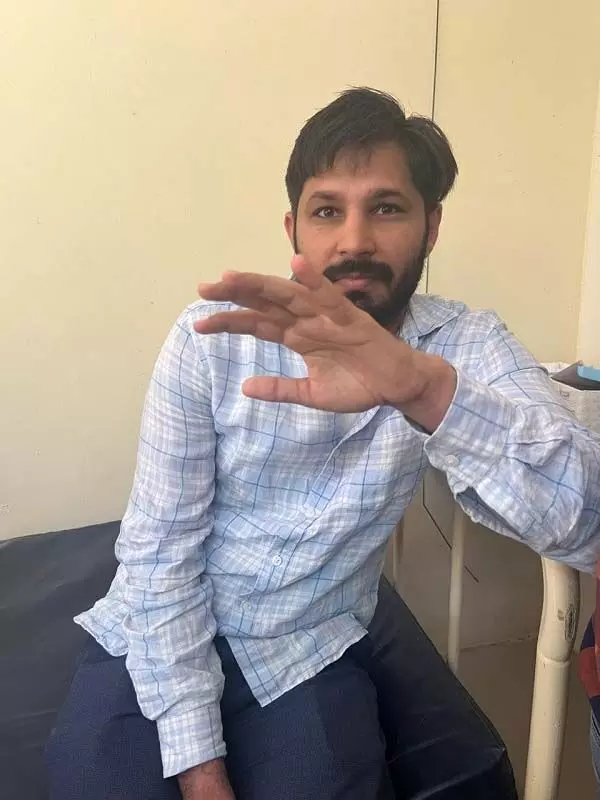 ट्रोमा सेंटर के चिकित्साधिकारी 3.70 लाख की रिश्वत लेते रंगे हाथों गिरफ्तार