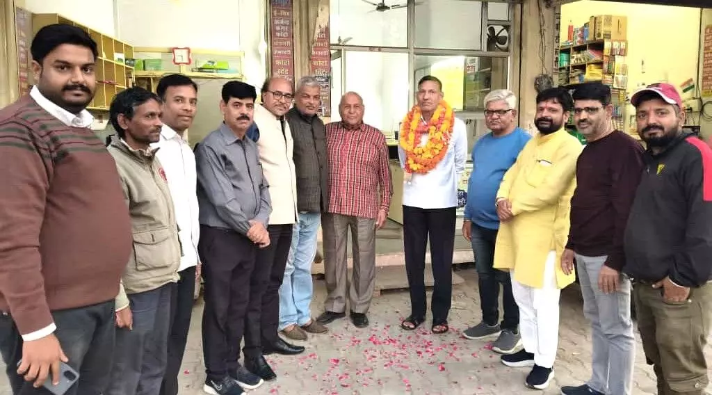 एलआर मार्केट एसोसियेशन द्वारा नगर पालिका अध्यक्ष रघुनंदन सोनी का भव्य अभिनंदन समारोह