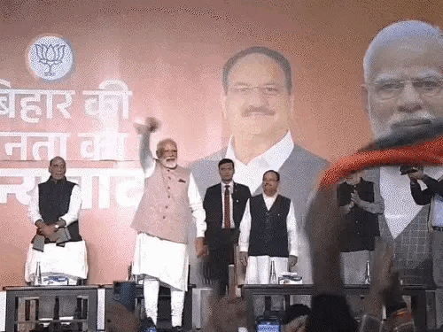 दिल्ली मुख्यालय में भाजपा का विजय उत्सव प्रधानमंत्री बोले बिहार ने गर्दा उड़ा दिया अब कट्टा सरकार नहीं लौटेगी दिल्ली मुख्यालय में भाजपा का विजय उत्सव प्रधानमंत्री बोले बिहार ने गर्दा उड़ा दिया अब कट्टा सरकार नहीं लौटेगी