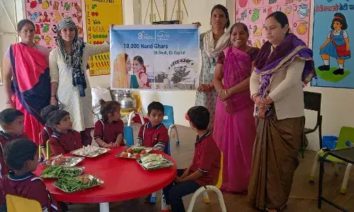 नंद घर आंगनबाड़ी पाठशाला थाबोला में पोषण और खेल आधारित कार्यक्रम आयोजित