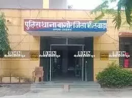 विरोध करने पर मां-बेटे और बहू से मारपीट, कार में तोड़फोड़, दो गिरफ्तार, ट्रैक्टर-ट्रॉली जब्त विरोध करने पर मां-बेटे और बहू से मारपीट, कार में तोड़फोड़, दो गिरफ्तार, ट्रैक्टर-ट्रॉली जब्त