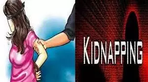 महिला का अपहरण, फार्म हाउस में ले जाकर बनाया बंधक, मारपीट कर खाली कागजातों पर करवाये हस्ताक्षर महिला का अपहरण, फार्म हाउस में ले जाकर बनाया बंधक, मारपीट कर खाली कागजातों पर करवाये हस्ताक्षर
