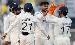 दक्षिण अफ्रीका के सामने भारतीय बल्लेबाजों ने टेके घुटने , पहले टेस्ट में 30 रन से पराजित