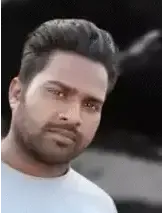 चलती ईको वैन में आग, बिजनेसमैन की जिंदा जलकर मौत